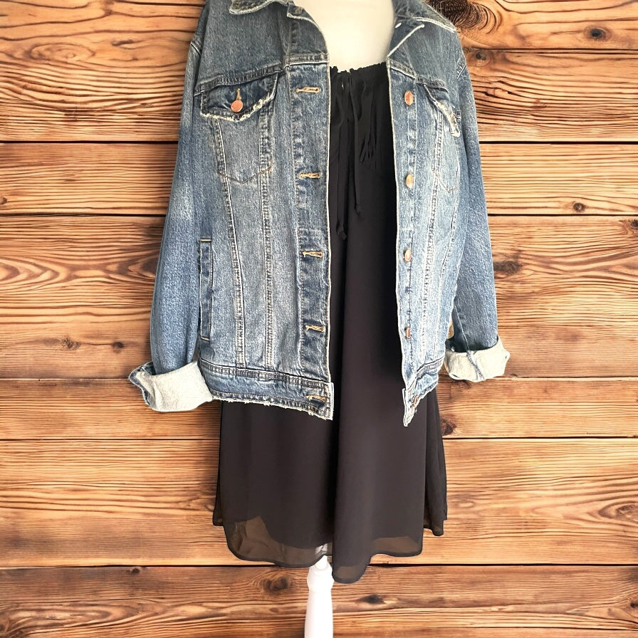 Women’s size large Goods Co. Jean jacket. Worn only a few times.
