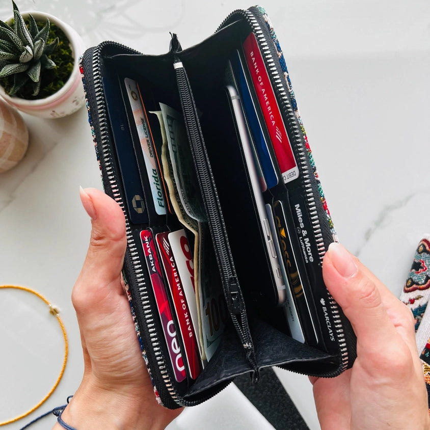 WALLET: CAT DESIGN WALLET FOR THE CAT LOVER! SOLD OUT!