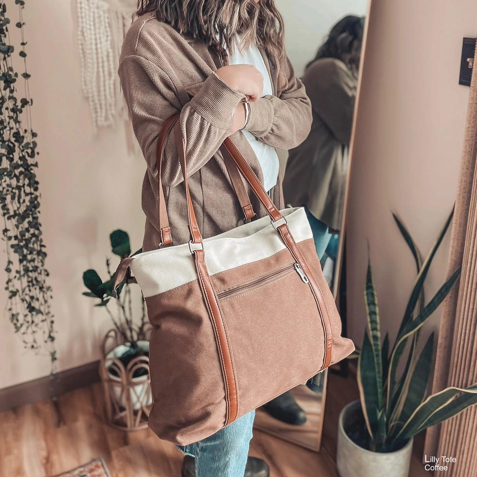 THE LILLY CANVAS TOTE